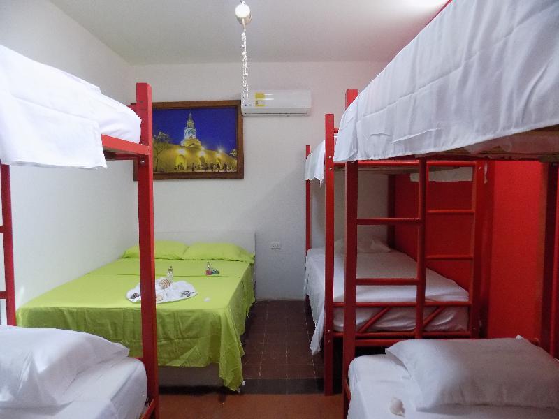 Hostal Caracoles Cartagena Exterior photo