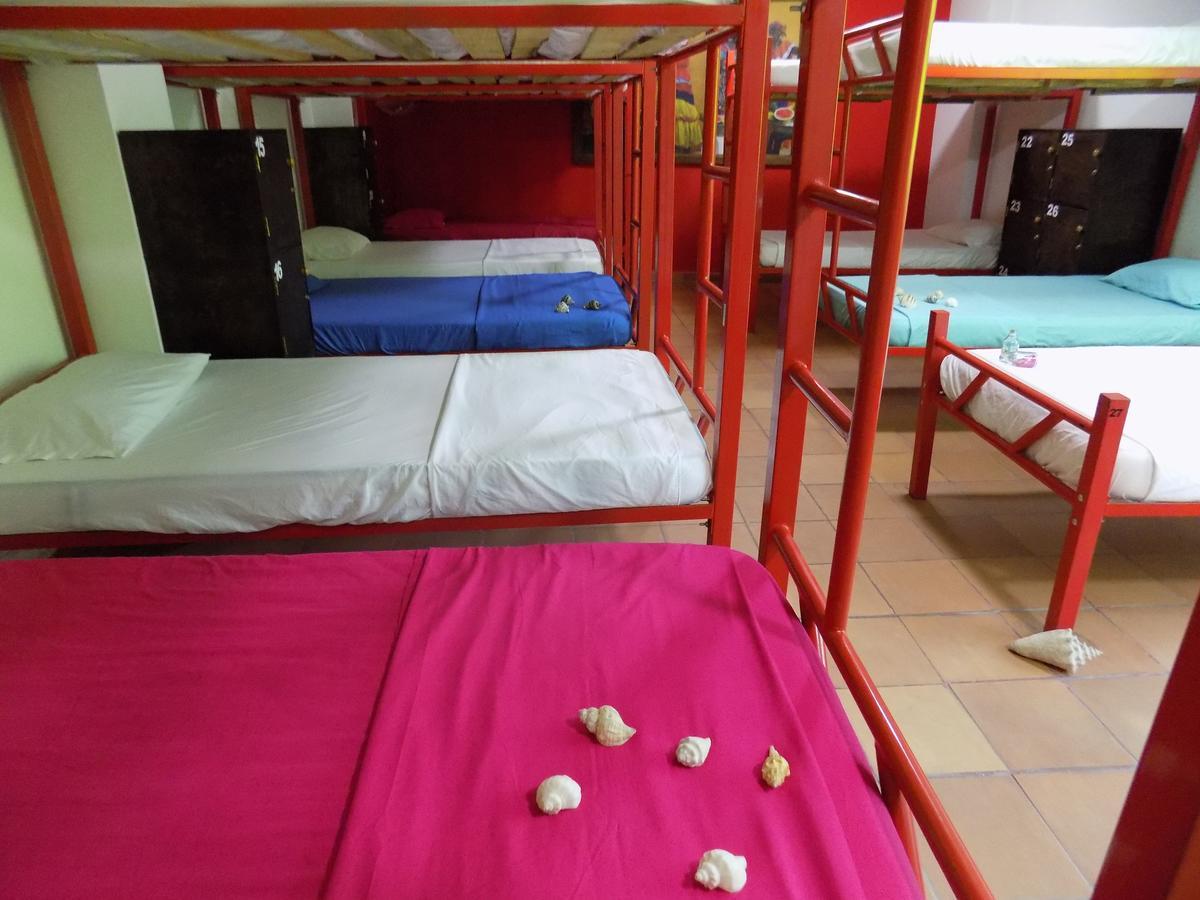 Hostal Caracoles Cartagena Exterior photo