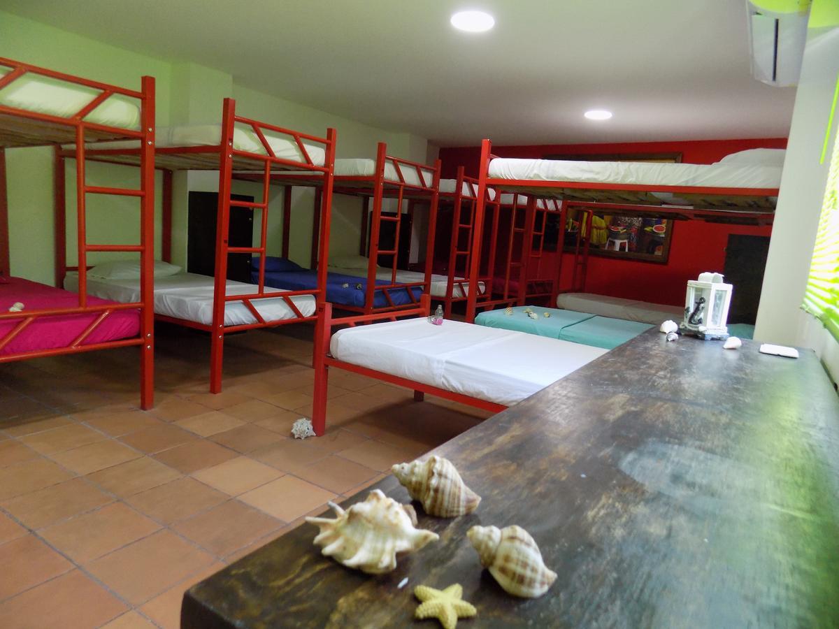 Hostal Caracoles Cartagena Exterior photo