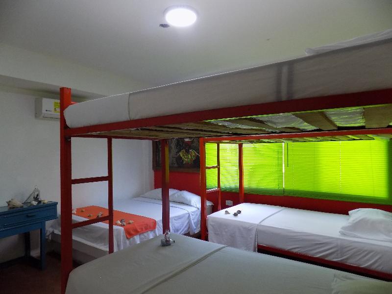 Hostal Caracoles Cartagena Exterior photo